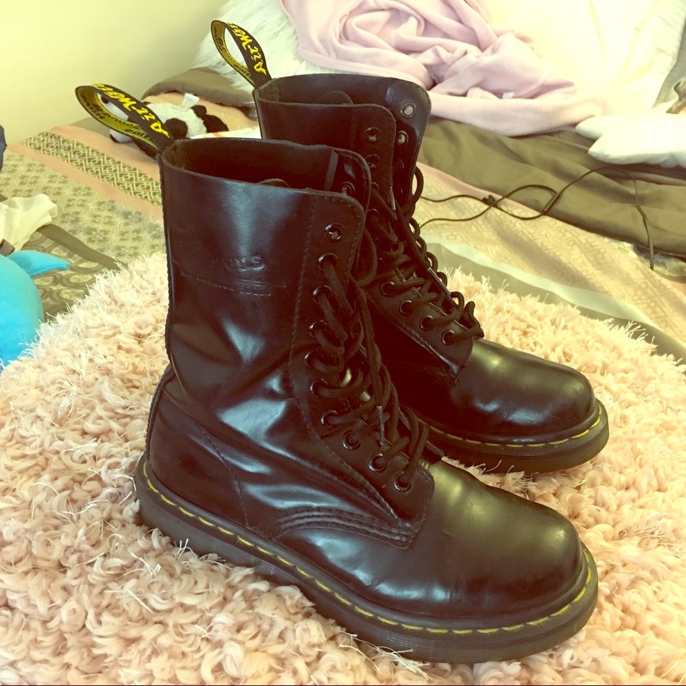 Original Dr. Martens boots 6-US